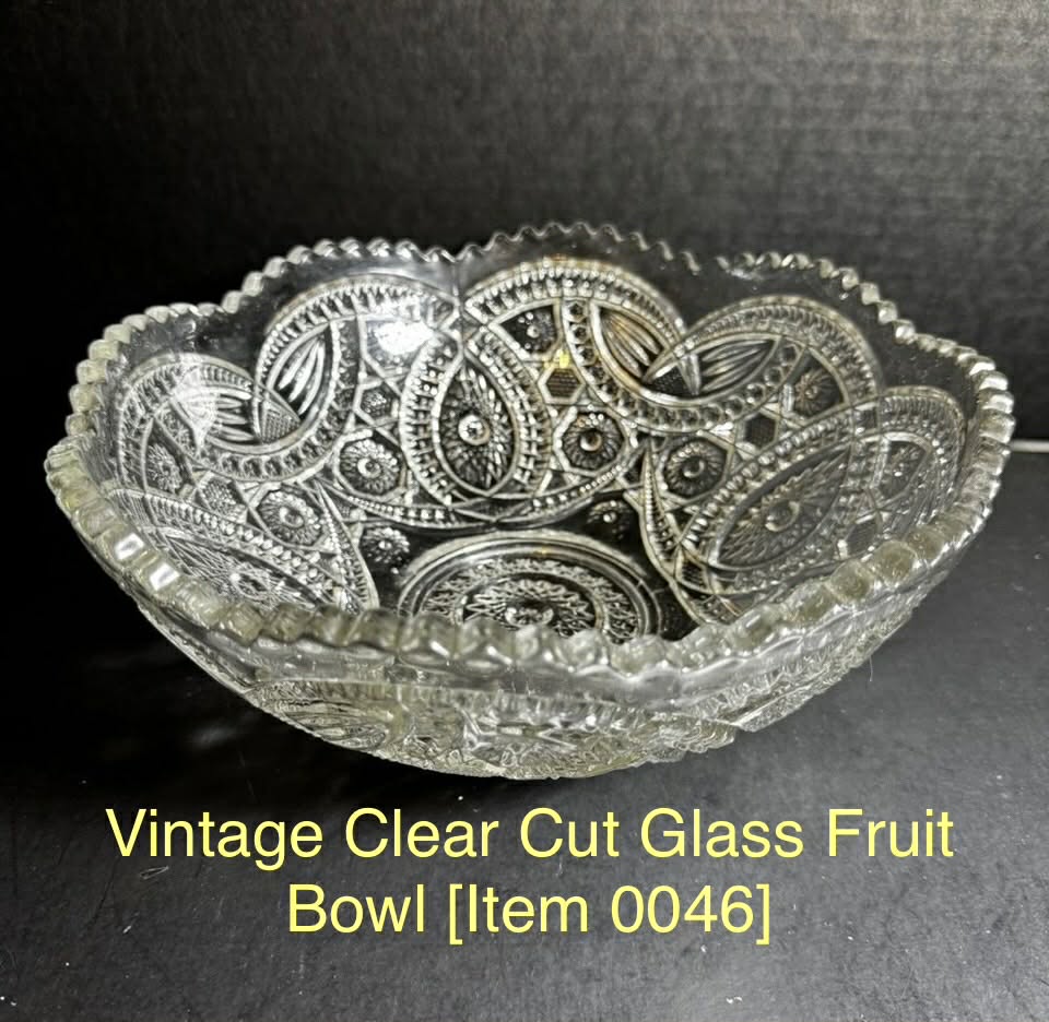 Vintage Clear Cut Glass Fruit Bowl [Item 0046]