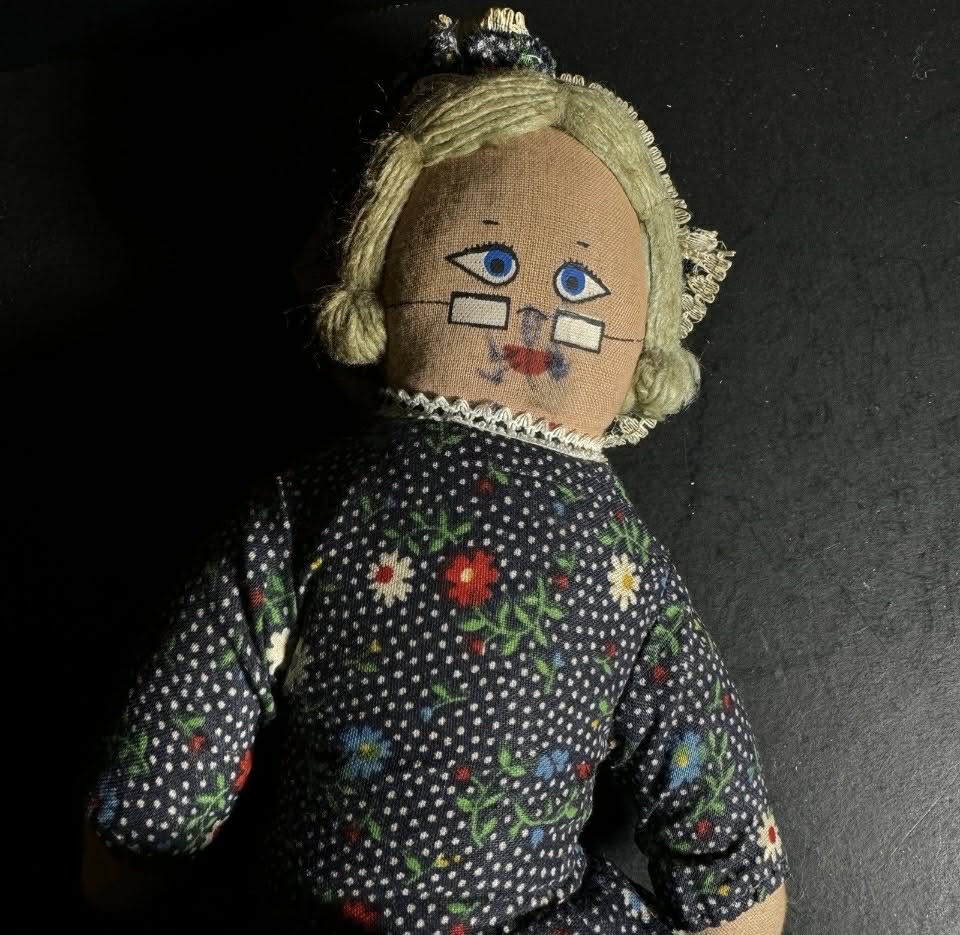 Vintage Red Riding Hood Flip Puppet Doll 1970s [Item 0048]