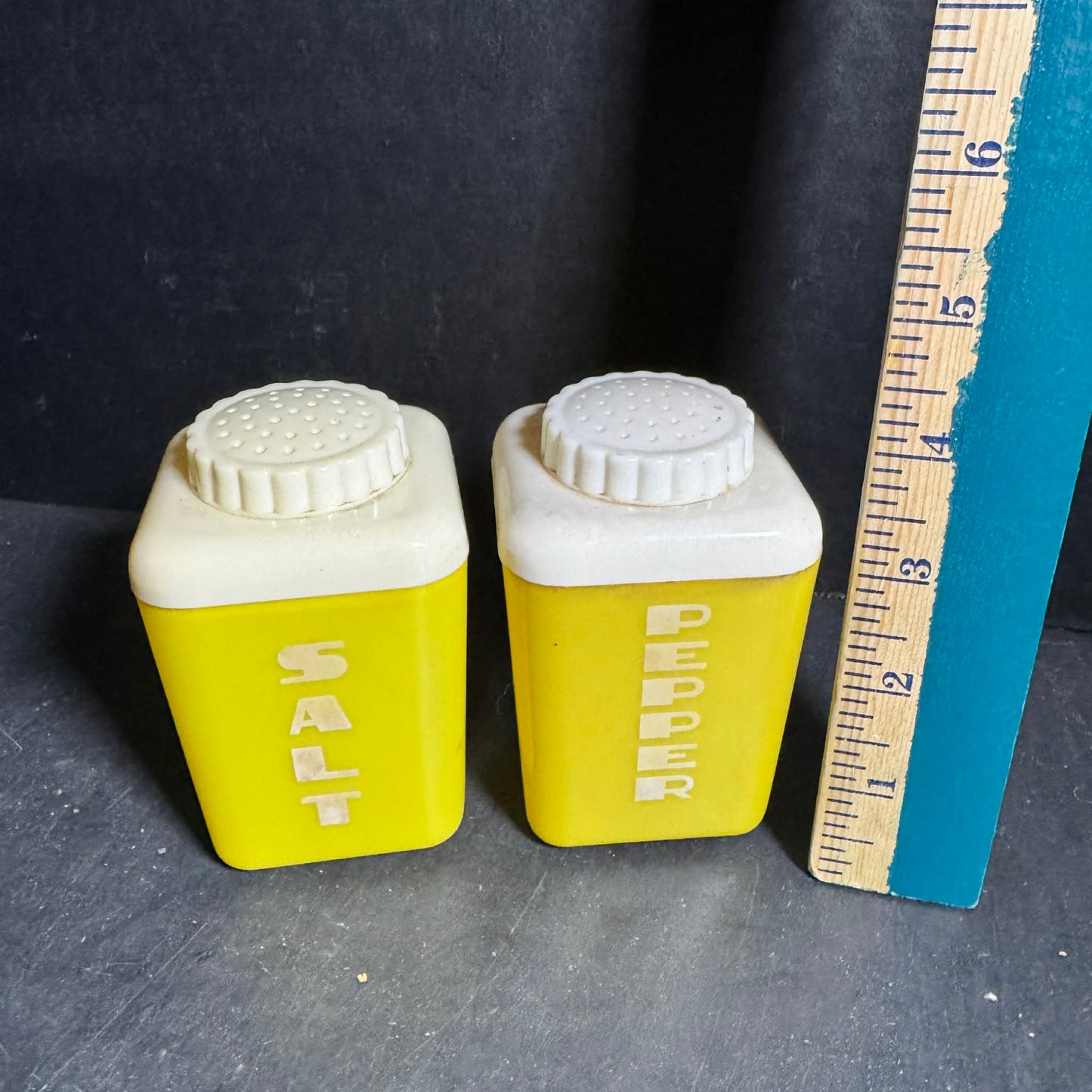 Vintage Lustro Wart Yellow Salt and Pepper Shakers [Item 0165]