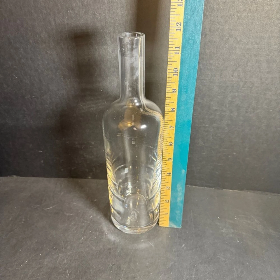 Baccarat Clear Glassware Bottle Vase [Item 0229]