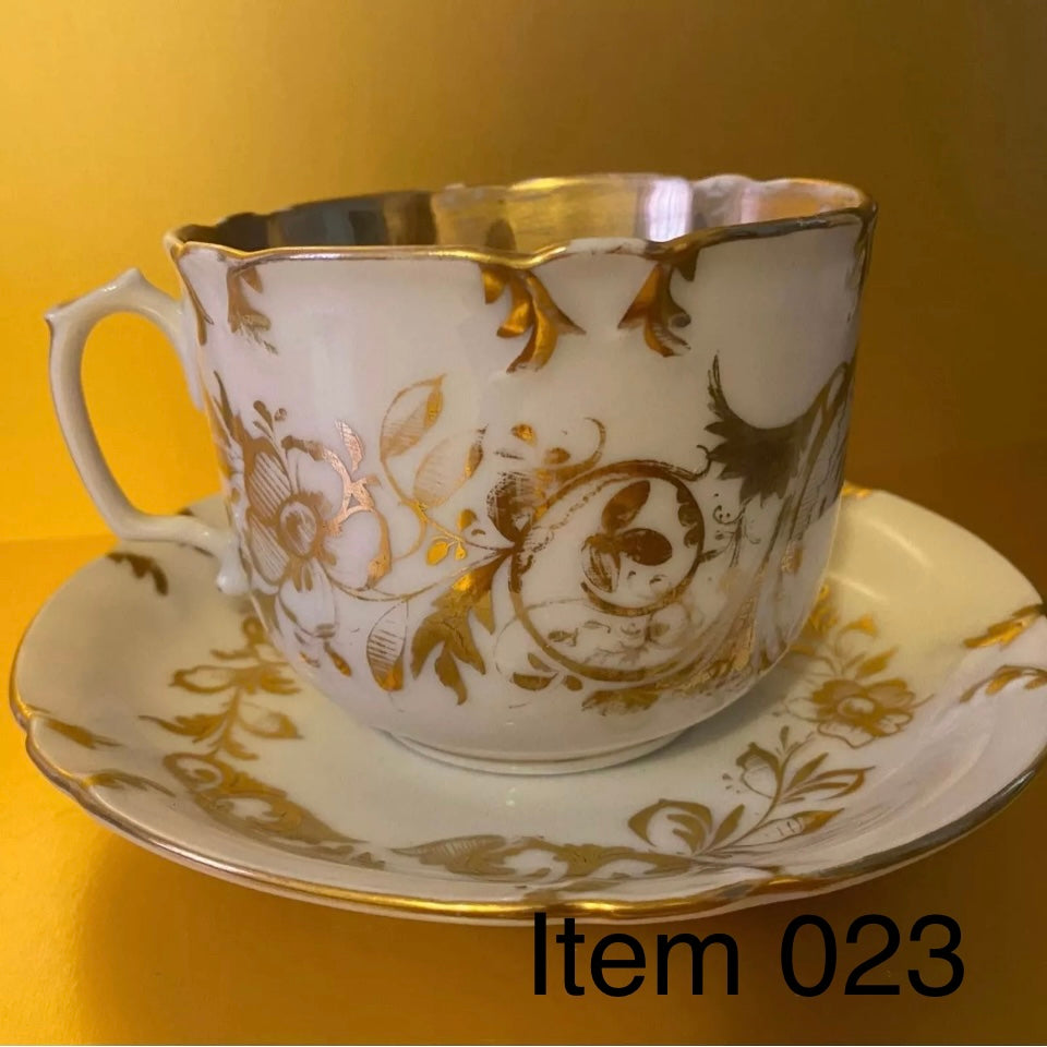 Gorgeous Gilded “Forget Me Not” Tea Cup [Item 023]