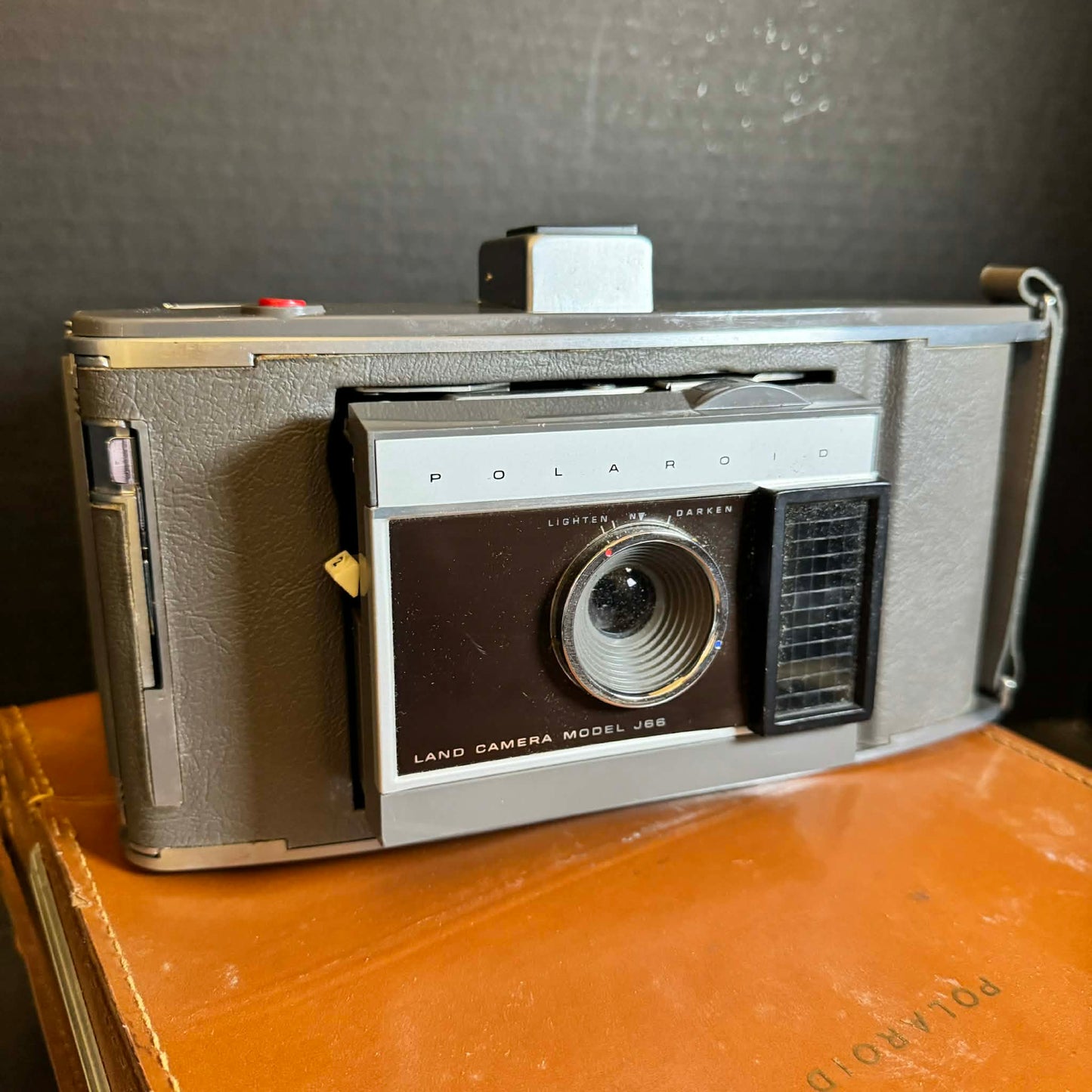 Vintage Polaroid Camera [Item 0302]