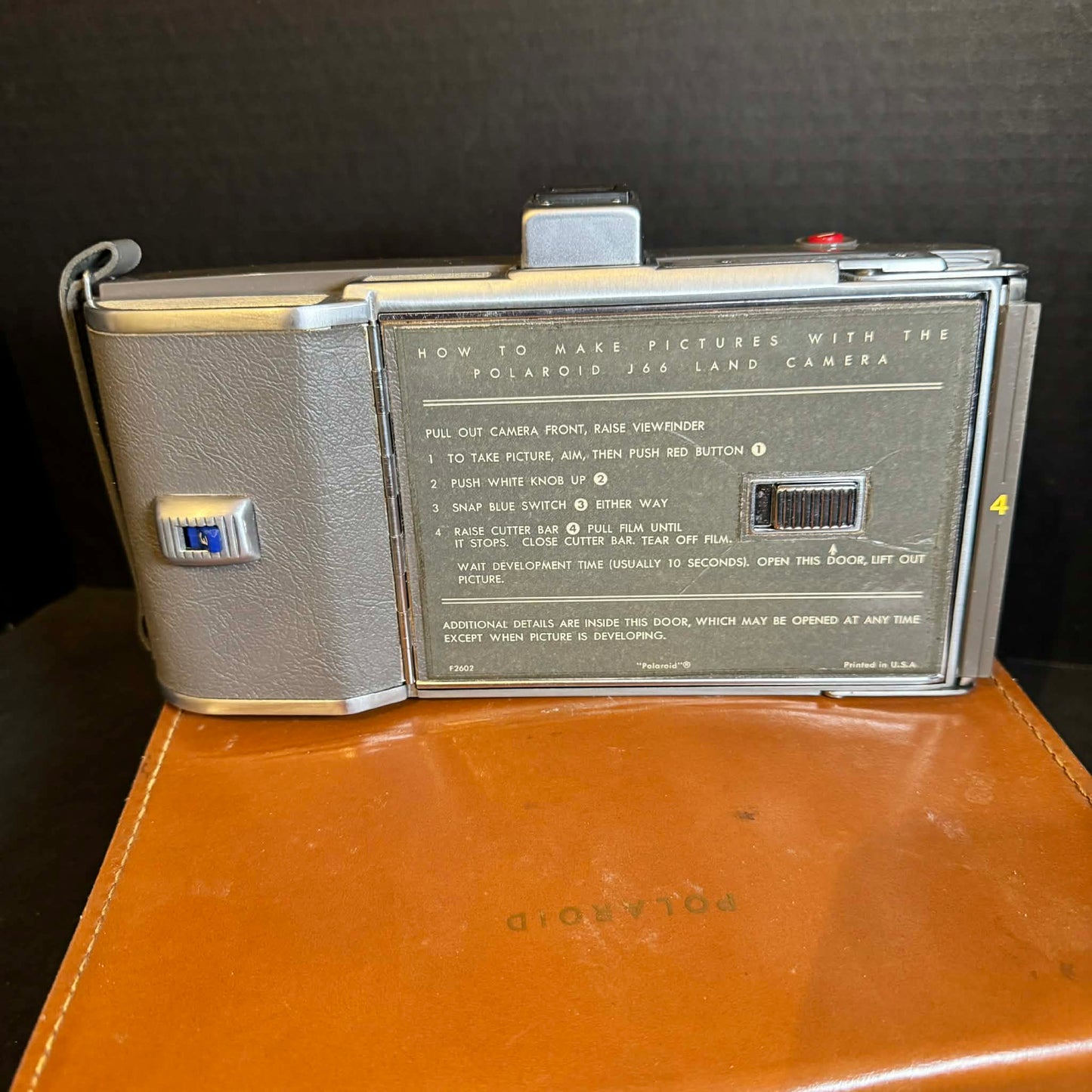 Vintage Polaroid Camera [Item 0302]