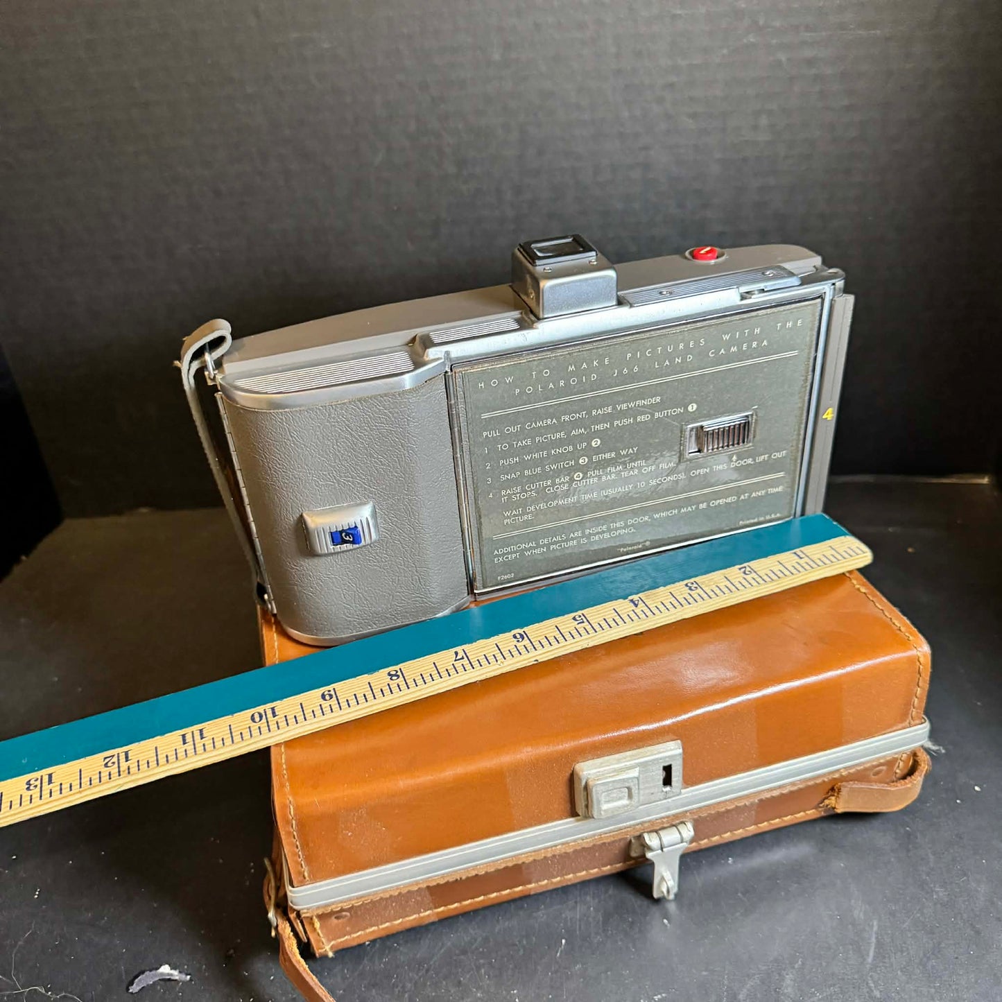 Vintage Polaroid Camera [Item 0302]