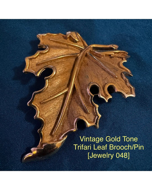 Vintage Gold Tone Trifari Leaf Brooch/Pin [Jewelry 048]