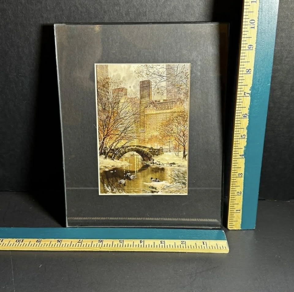 SIGNED New York City Artwork in simple black frame [Art 062]