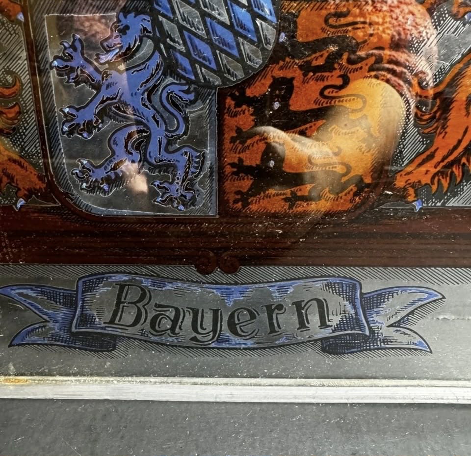 Bayern Glass Crest Panel [Art 068]