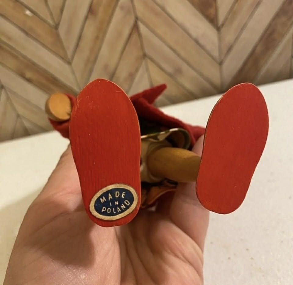 Vintage Wooden Polish Peg Doll Set [Item 560]