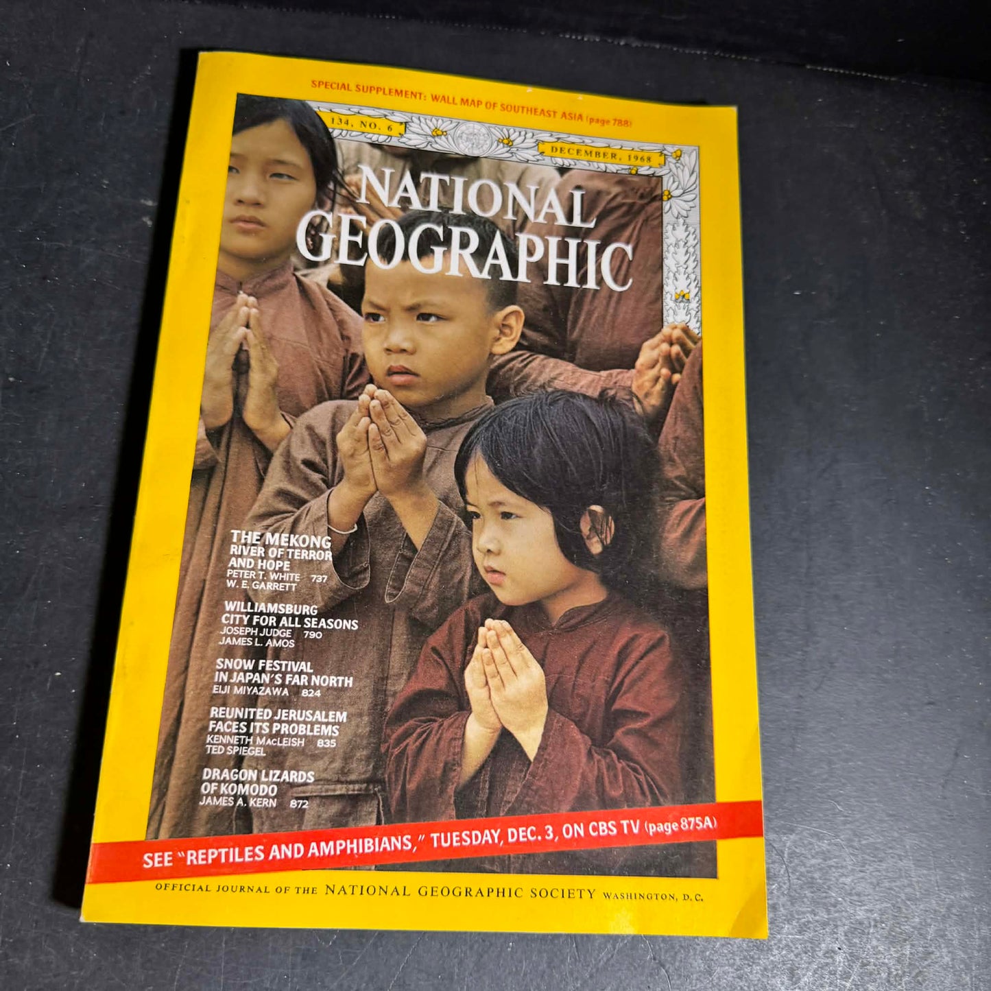 National Geographic Random 1960's [Book 276]