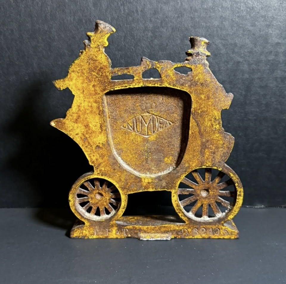 Marked NUYDEA Metal Book End/Shelf Sitter [Item 0021]