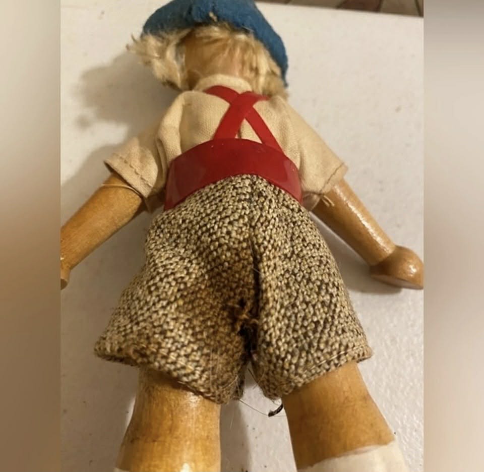 Vintage Wooden Polish Peg Doll Set [Item 560]