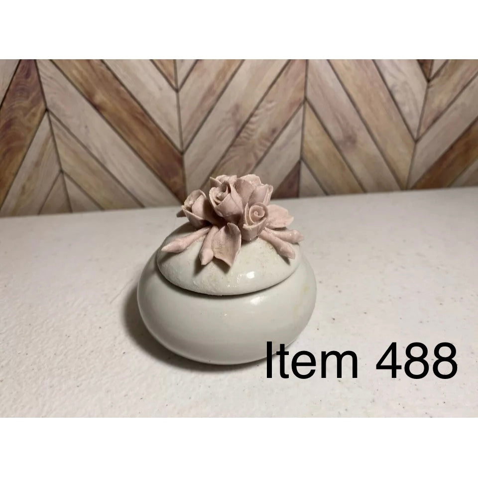 Small Nuova Capidomonte Floral Trinket Box [Item 488]