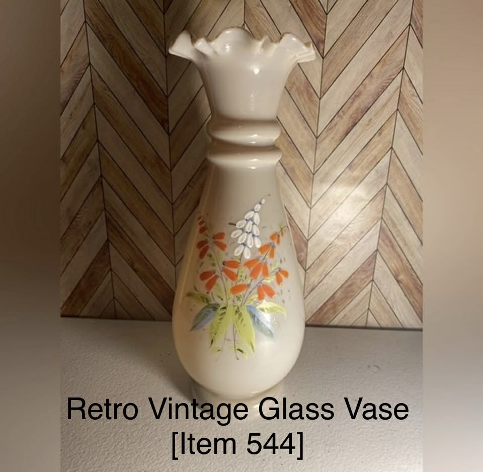 Retro Vintage Glass Vase [Item 544]