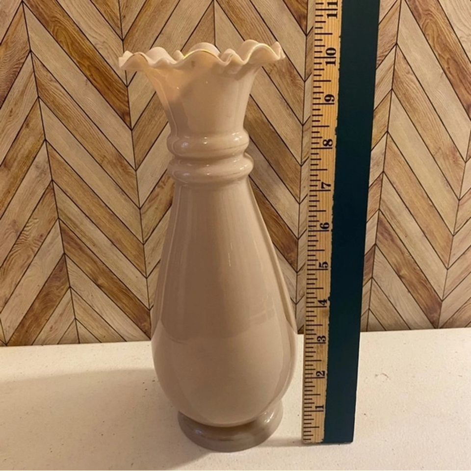 Retro Vintage Glass Vase [Item 544]