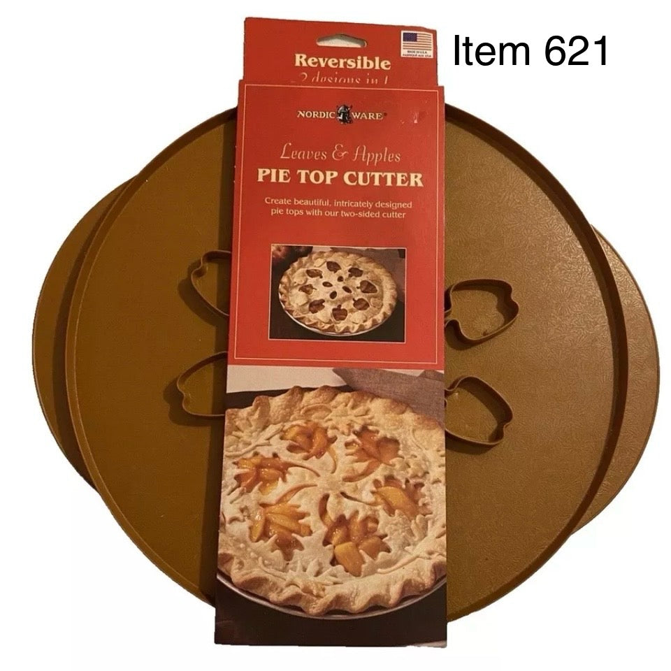 Nordic Ware 12.375" Leaves & Apples Reversible Pie Top Cutter. USA. Vintage[621]