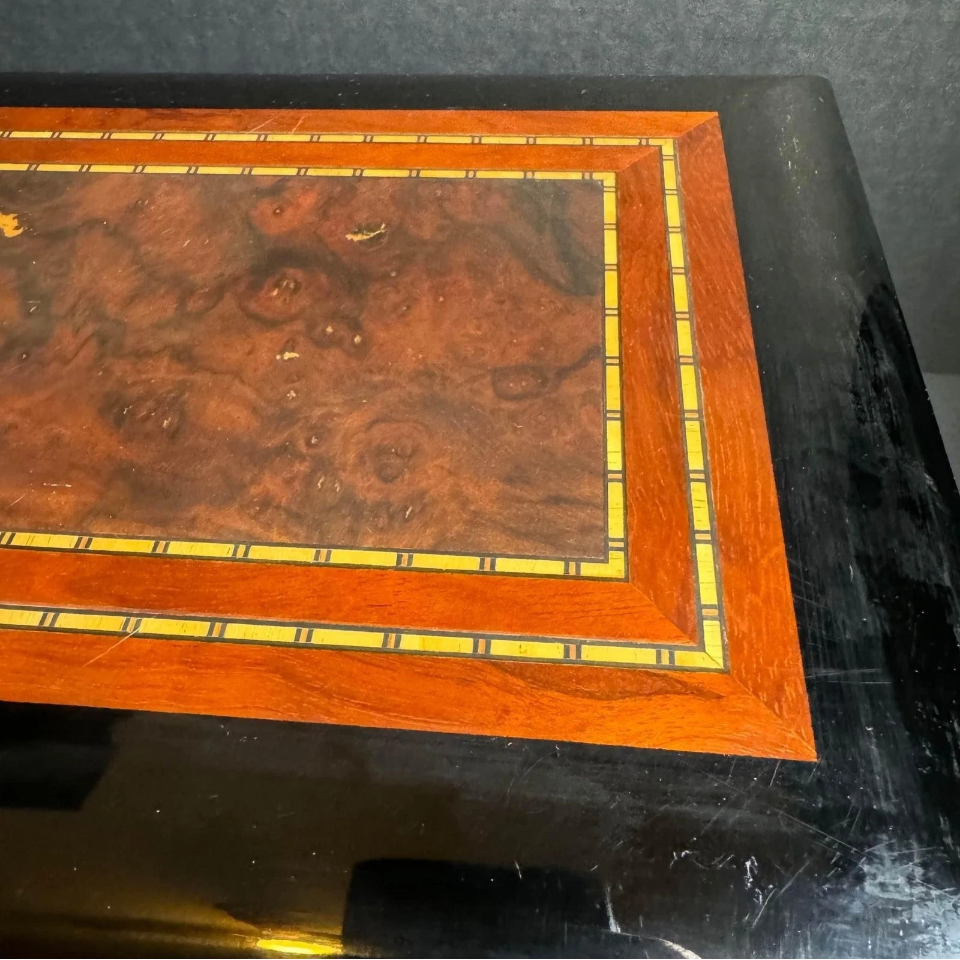 Large Humidor [Item 869]