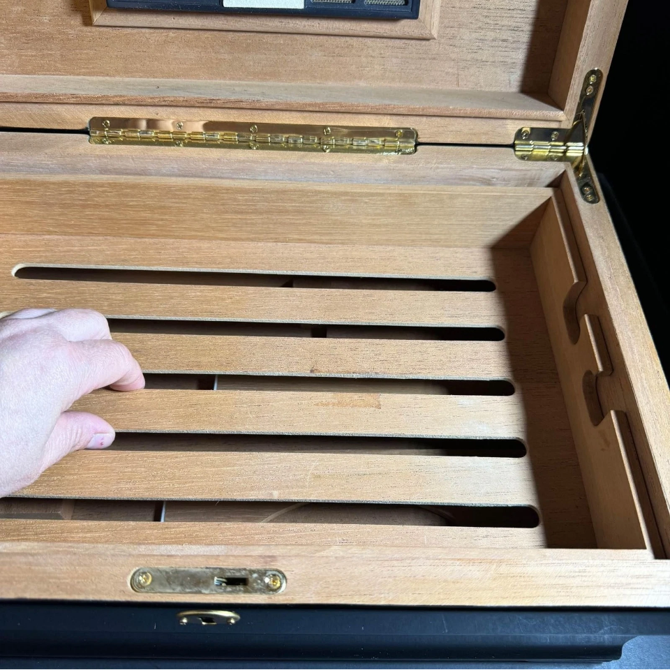 Large Humidor [Item 869]