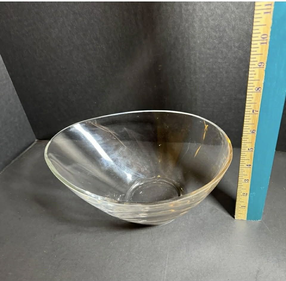 Vintage Odd Shaped Unmarked Glass Bowl [Item 885]