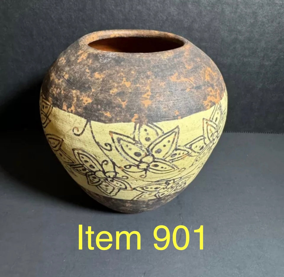"Ginger Jar" Pottery [Item 901]