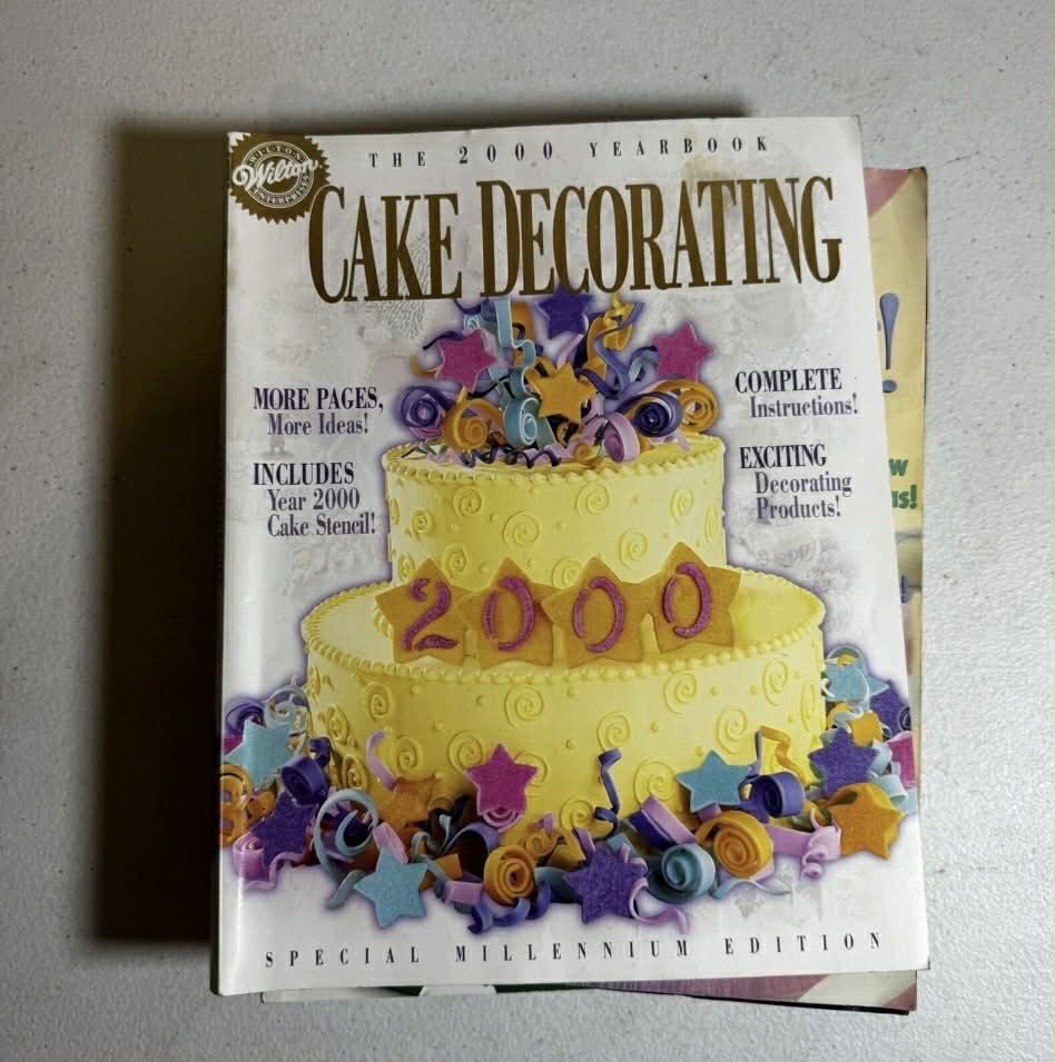 Wilton Cake Decorating Yearbook Extensive Collection /Cook Books [Book 176]