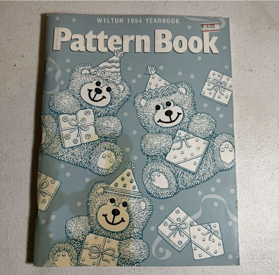 Wilton Cake Decorating Yearbook Extensive Collection /Cook Books [Book 176]