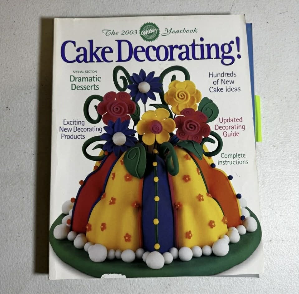 Wilton Cake Decorating Yearbook Extensive Collection /Cook Books [Book 176]