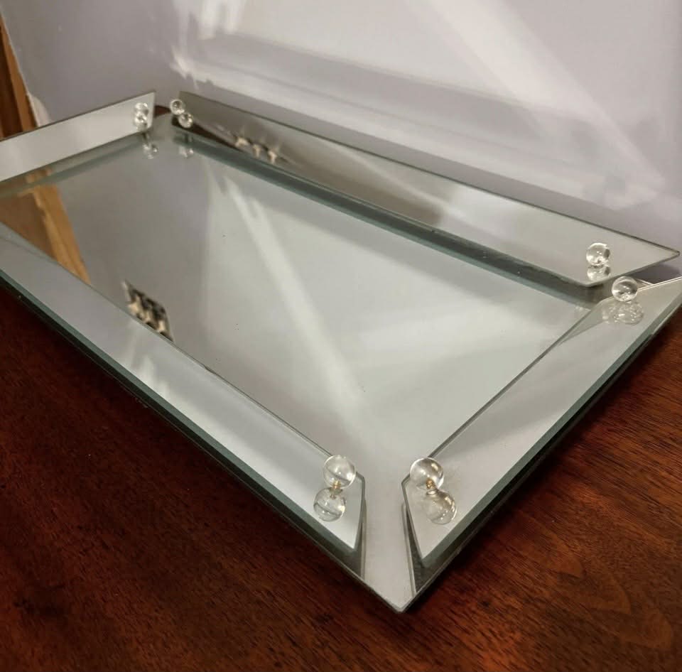 Mirrored Tray [Item 0032]