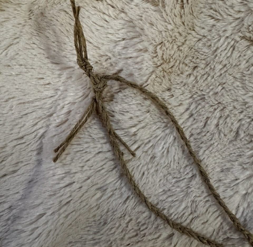 Tribal Arrow Head style Necklace on Twine [Jewelry 010]