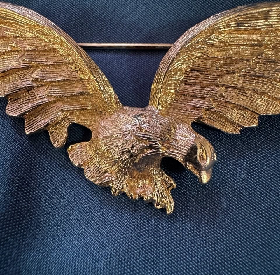 Vintage Gold Plated Benedikt NY Swooping Eagle in Flight Brooch [Jewelry 031]