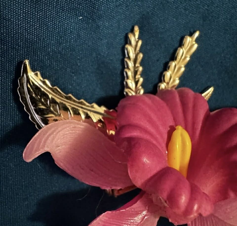 Vintage Pink/Gold Lucite Celluloid Orchid Flower Brooch Pin [Jewelry 046]