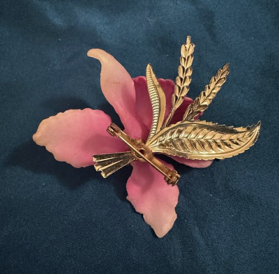 Vintage Pink/Gold Lucite Celluloid Orchid Flower Brooch Pin [Jewelry 046]